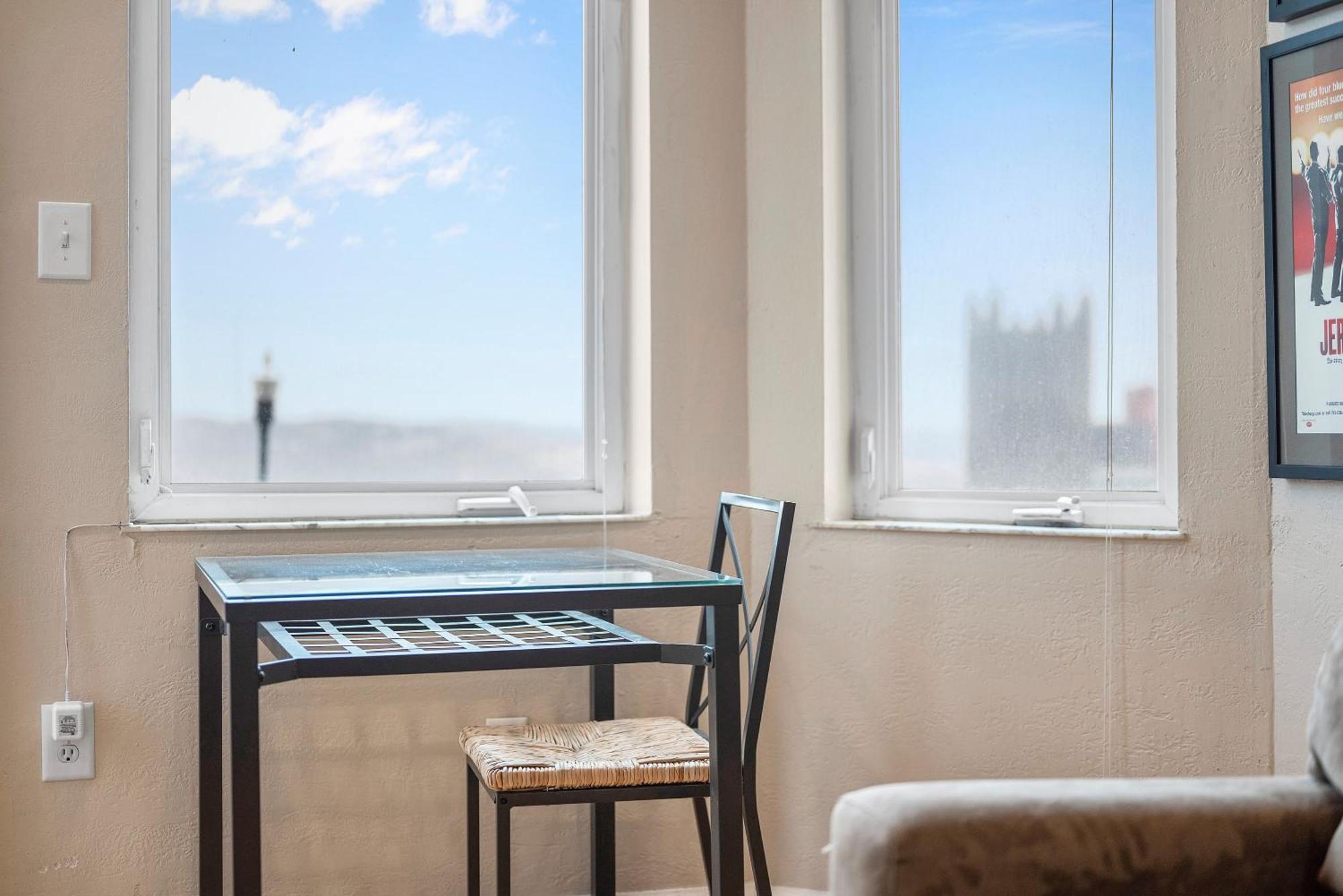 Charming Studio-Panoramic View-Your Pittsburgh Sanctuary Leilighet Eksteriør bilde
