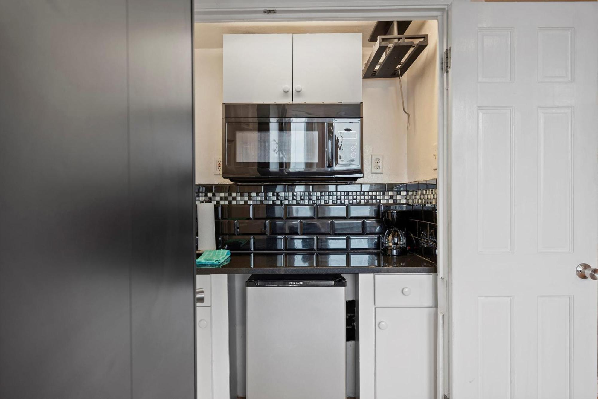 Charming Studio-Panoramic View-Your Pittsburgh Sanctuary Leilighet Eksteriør bilde