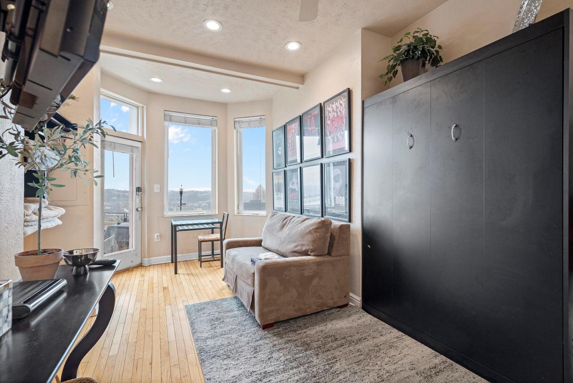 Charming Studio-Panoramic View-Your Pittsburgh Sanctuary Leilighet Eksteriør bilde